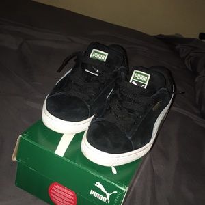 women’s puma shoes